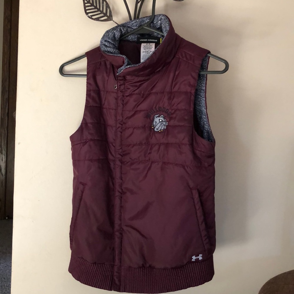 UMD bulldog under armour vest